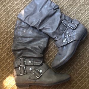 Slouchy gray/brown boots with buckles